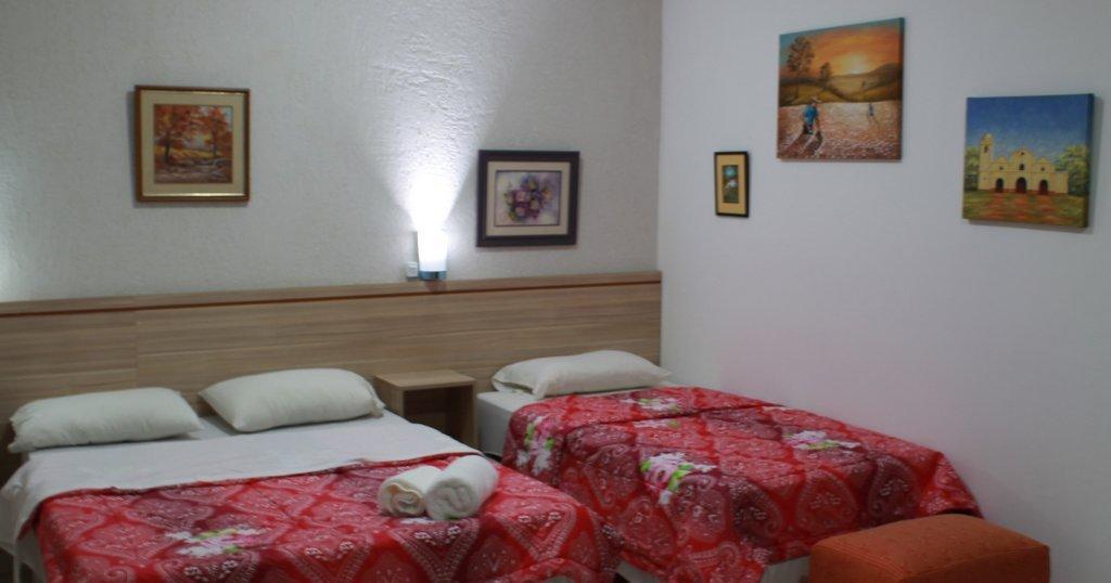 אסונסיון Hostal Casa Suiza חדר תמונה