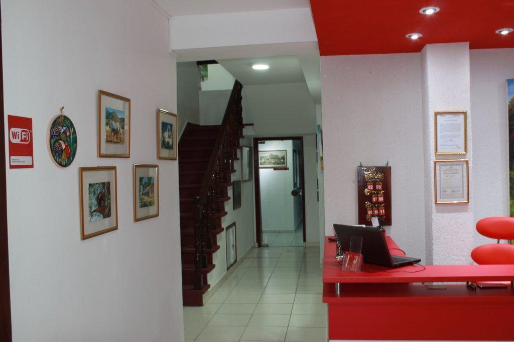 אסונסיון Hostal Casa Suiza מראה חיצוני תמונה
