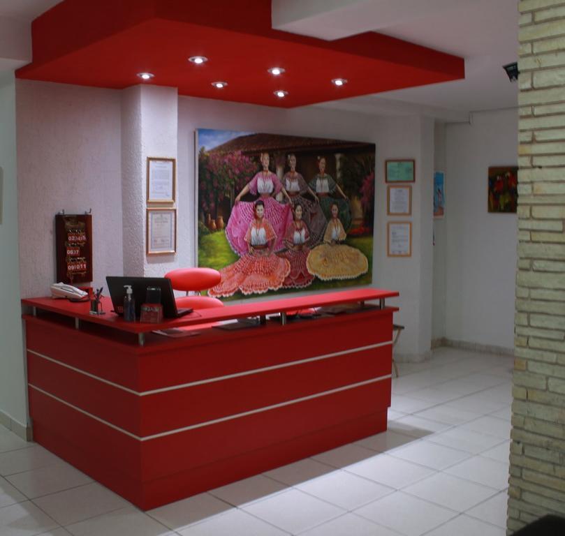 אסונסיון Hostal Casa Suiza מראה חיצוני תמונה