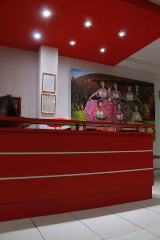 אסונסיון Hostal Casa Suiza מראה חיצוני תמונה
