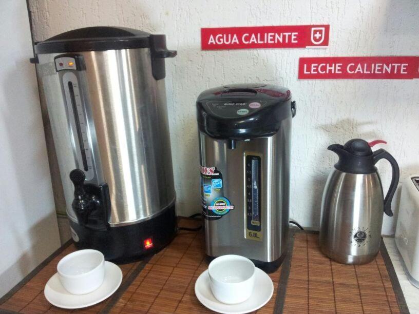 אסונסיון Hostal Casa Suiza מראה חיצוני תמונה