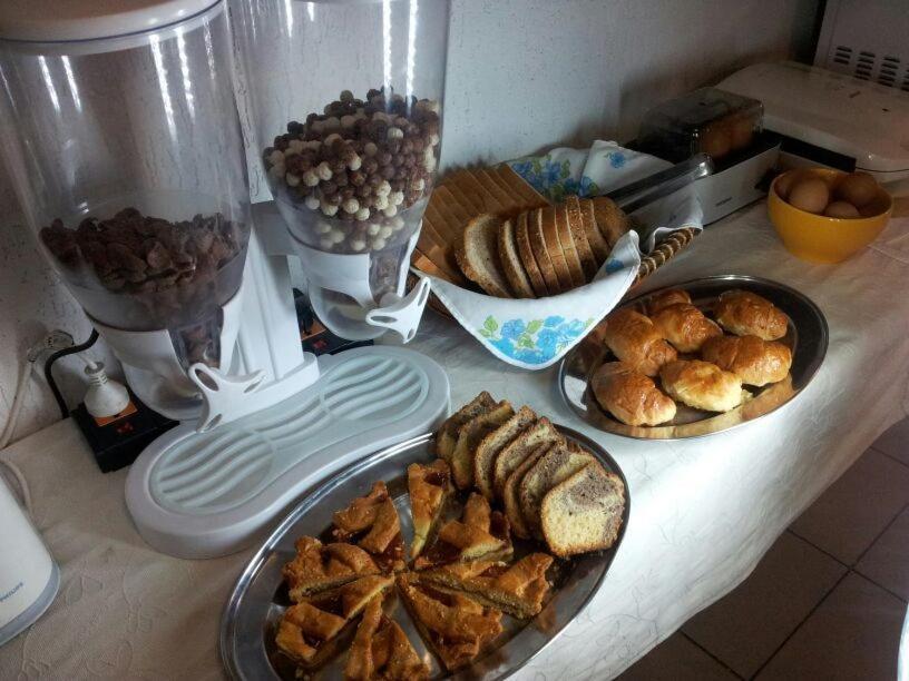 אסונסיון Hostal Casa Suiza מראה חיצוני תמונה